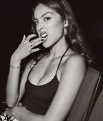 002.jpg